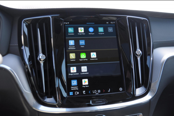 Volvo S60 T6 350PK Automaat Recharge Ultimate Bright / Head-up display / Harman Kardon audio / Panoramadak / BLIS / Elektrisch bedienbare voorstoelen / Memory seats / Verwarmbare stoelen / Keyless entry /