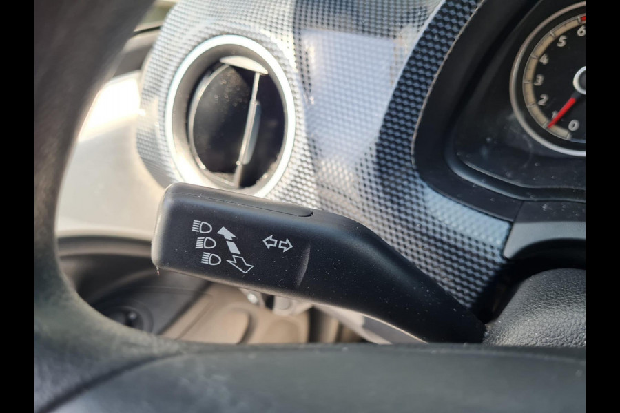 Volkswagen up! 1.0 BMT move up!