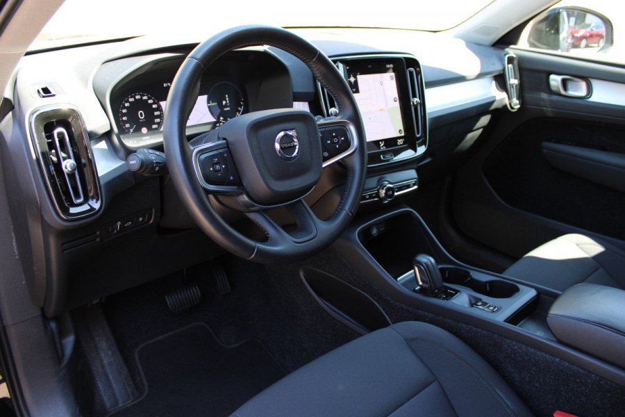 Volvo XC40 1.5 T5 Recharge Inscription expression | Navigatie | Led | Keyless