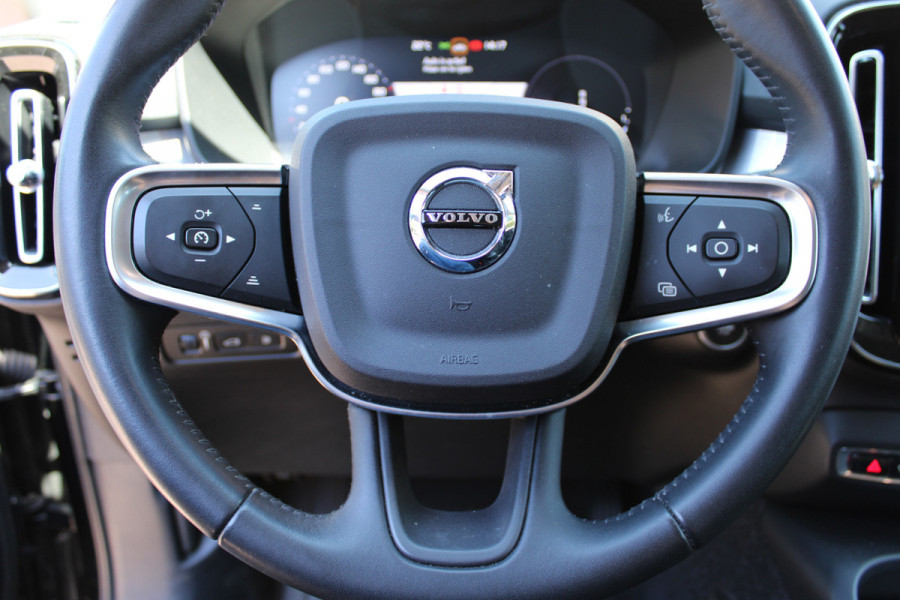Volvo XC40 1.5 T5 Recharge Inscription expression | Navigatie | Led | Keyless