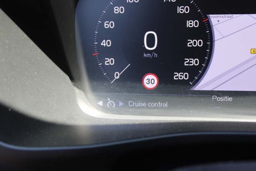 Volvo XC40 1.5 T5 Recharge Inscription expression | Navigatie | Led | Keyless