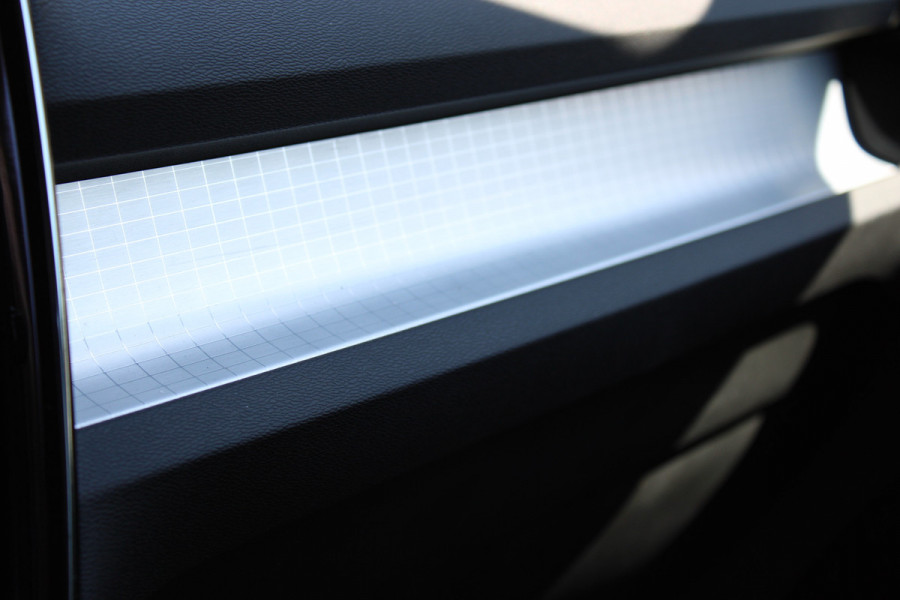 Volvo XC40 1.5 T5 Recharge Inscription expression | Navigatie | Led | Keyless
