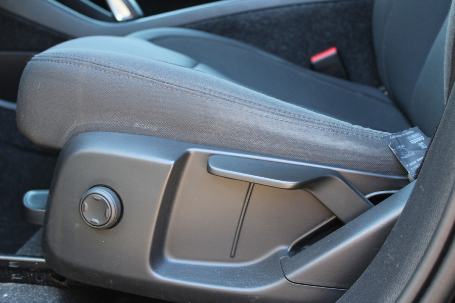Volvo XC40 1.5 T5 Recharge Inscription expression | Navigatie | Led | Keyless