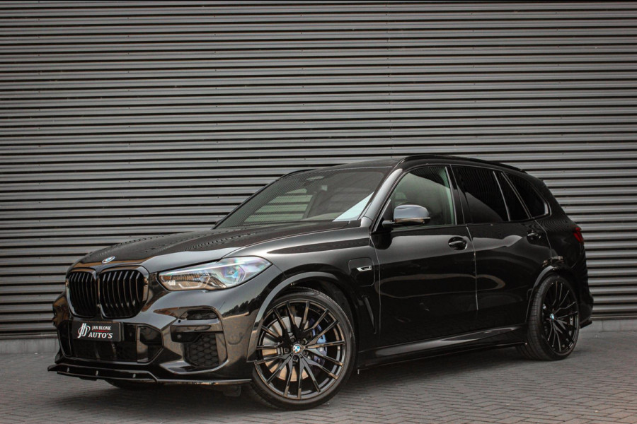 BMW X5 XDrive45e High Executive / HEAD-UP / PANO-DAK / SKY LOUNGE / LUCHTVERING / DRIVING ASSISANT / MENORY / M-SEATS / COATING