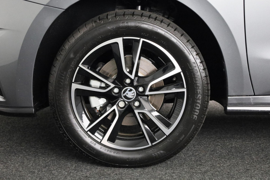 Škoda Fabia Monte Carlo 1.0 TSI 115 pk 7 versn. DSG | Adaptive Cruise | Blind Spot | Apple Carplay | Verwarmde stoelen