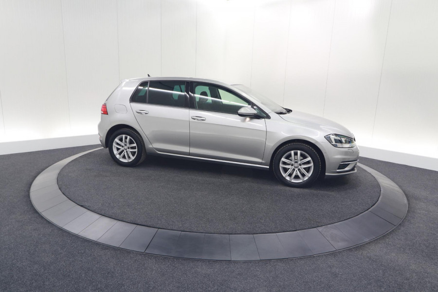 Volkswagen Golf 1.0 TSI Highline | Adaptieve Cruise Control | Apple Carplay | Parkeersensoren | Stoelverwarming