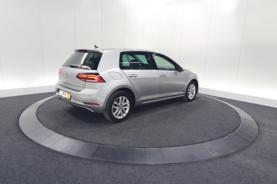 Volkswagen Golf 1.0 TSI Highline | Adaptieve Cruise Control | Apple Carplay | Parkeersensoren | Stoelverwarming