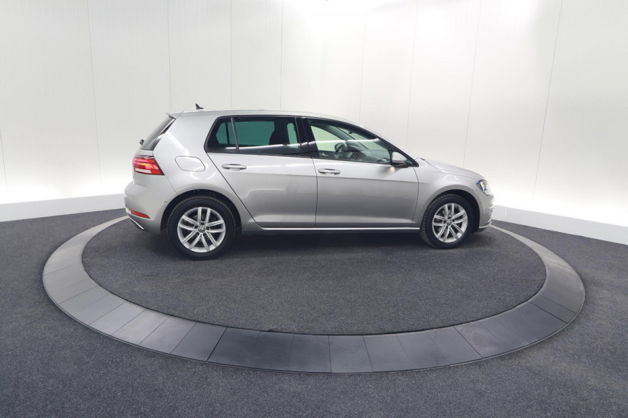 Volkswagen Golf 1.0 TSI Highline | Adaptieve Cruise Control | Apple Carplay | Parkeersensoren | Stoelverwarming