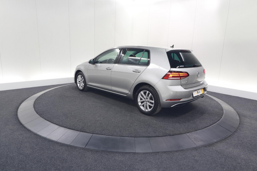 Volkswagen Golf 1.0 TSI Highline | Adaptieve Cruise Control | Apple Carplay | Parkeersensoren | Stoelverwarming