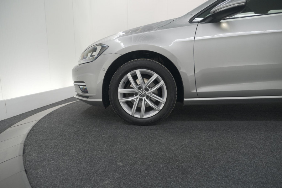 Volkswagen Golf 1.0 TSI Highline | Adaptieve Cruise Control | Apple Carplay | Parkeersensoren | Stoelverwarming