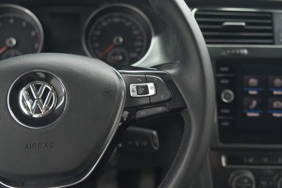 Volkswagen Golf 1.0 TSI Highline | Adaptieve Cruise Control | Apple Carplay | Parkeersensoren | Stoelverwarming