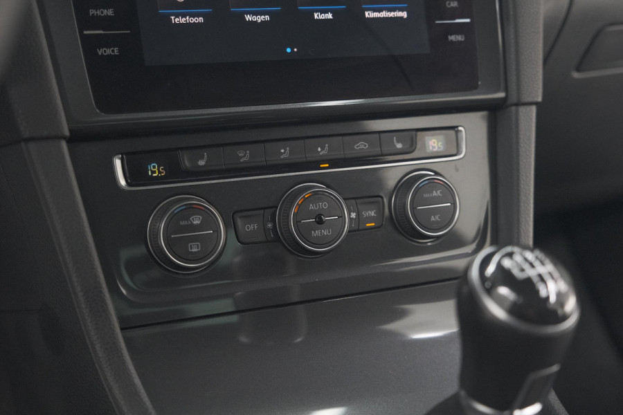 Volkswagen Golf 1.0 TSI Highline | Adaptieve Cruise Control | Apple Carplay | Parkeersensoren | Stoelverwarming