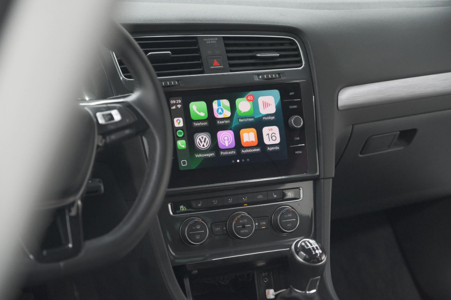 Volkswagen Golf 1.0 TSI Highline | Adaptieve Cruise Control | Apple Carplay | Parkeersensoren | Stoelverwarming