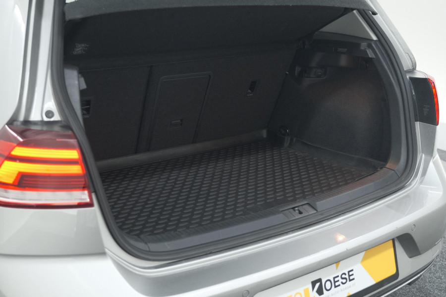 Volkswagen Golf 1.0 TSI Highline | Adaptieve Cruise Control | Apple Carplay | Parkeersensoren | Stoelverwarming