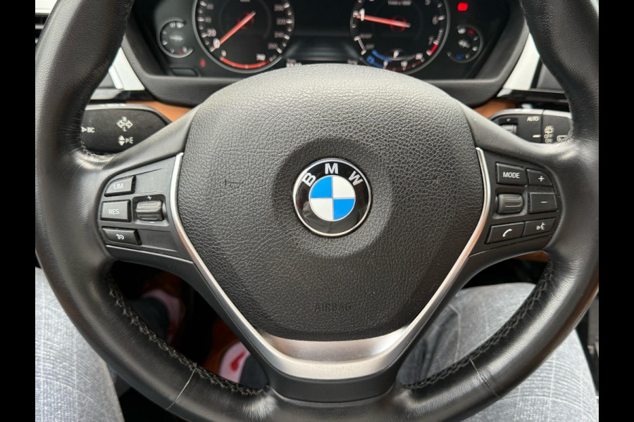 BMW 3 Serie Touring 318i Edition Luxury Line Purity Executive 136pk Automaat | Lederen Bekleding