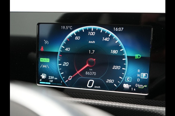 Mercedes-Benz CLA-Klasse Shooting Brake 250 e AMG Plug In Hybrid 218PK PHEV | Navigatie | Sfeerverlichting | Alcantara Sportstoelen | DAB