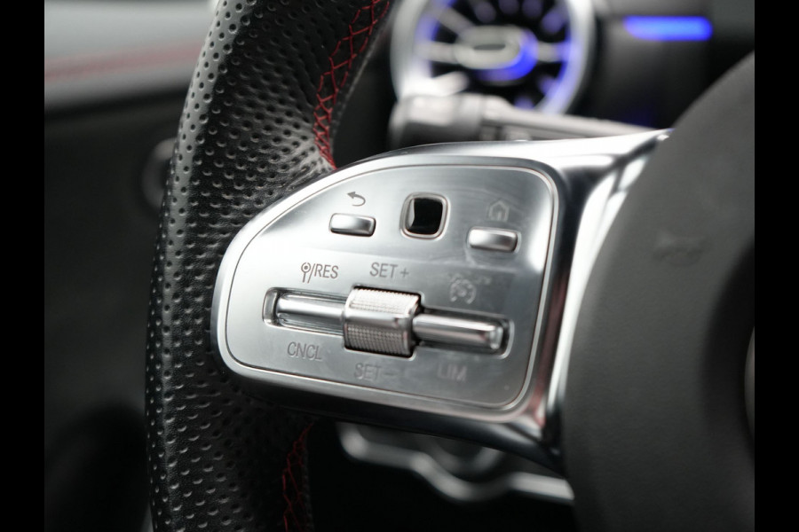 Mercedes-Benz CLA-Klasse Shooting Brake 250 e AMG Plug In Hybrid 218PK PHEV | Navigatie | Sfeerverlichting | Alcantara Sportstoelen | DAB