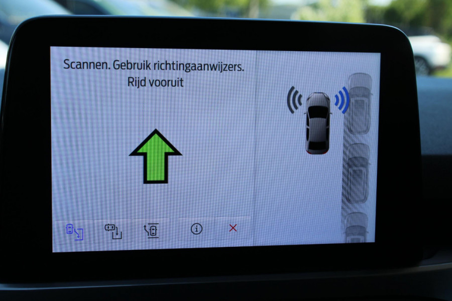 Ford Kuga 2.5 PHEV Titanium | Adaptive cruise control | Winter Pack | Dodehoeksensoren