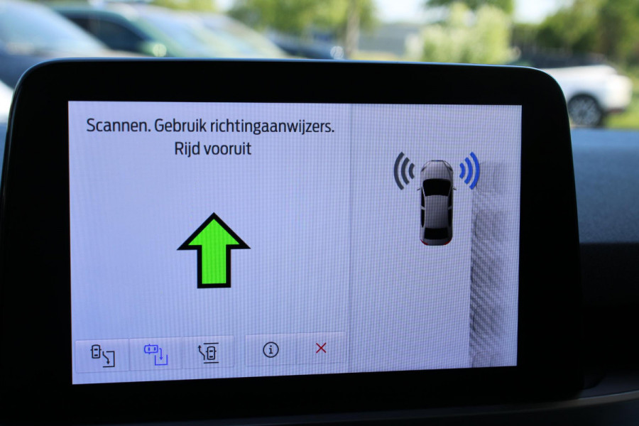 Ford Kuga 2.5 PHEV Titanium | Adaptive cruise control | Winter Pack | Dodehoeksensoren