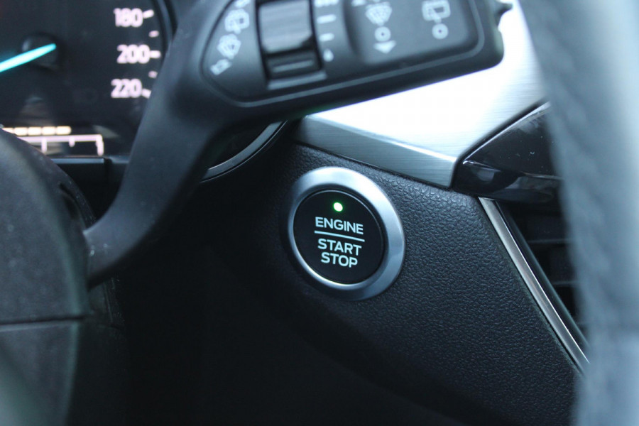 Ford Kuga 2.5 PHEV Titanium | Adaptive cruise control | Winter Pack | Dodehoeksensoren