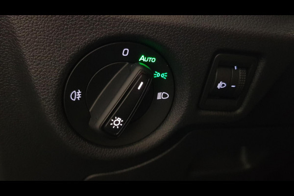 Škoda Kamiq 1.0 TSI DSG Style | Navigatie | Lane Assist | Cruise Control | Elektrische Achterklep | Lichtmetalen Velgen | LED | DAB | Climatronic |