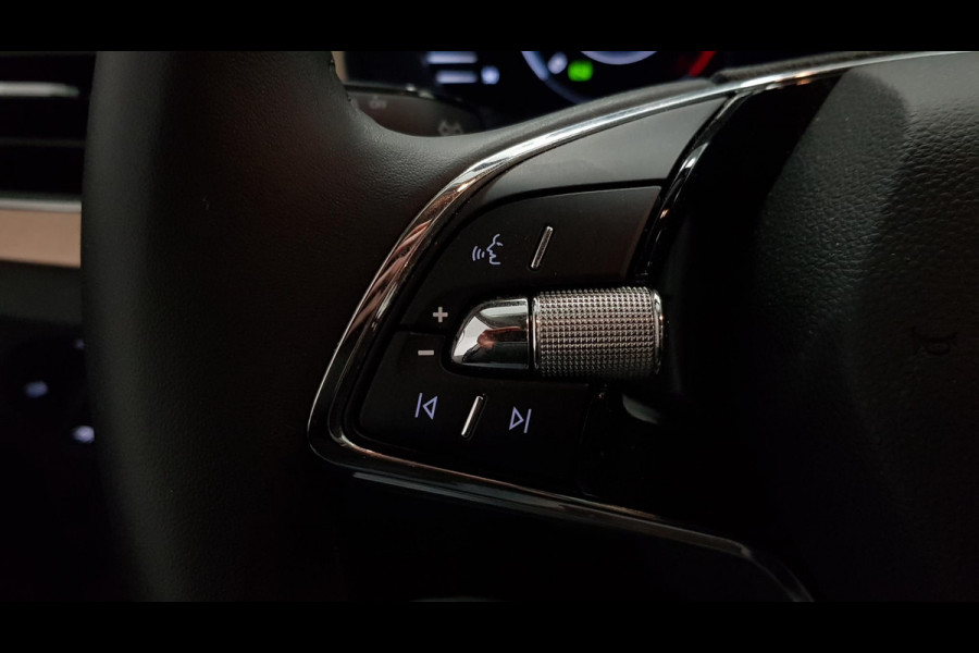 Škoda Kamiq 1.0 TSI DSG Style | Navigatie | Lane Assist | Cruise Control | Elektrische Achterklep | Lichtmetalen Velgen | LED | DAB | Climatronic |