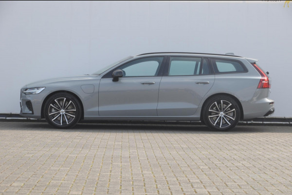 Volvo V60 T6 350PK Automaat Plus Dark / cruise control   / Apple carplay / Elektrische stoelen met geheugen / Parkeersensoren met camera / Elektrische achterklep