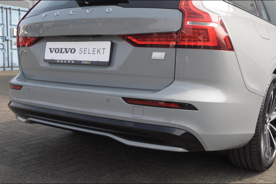 Volvo V60 T6 350PK Automaat Plus Dark / cruise control   / Apple carplay / Elektrische stoelen met geheugen / Parkeersensoren met camera / Elektrische achterklep
