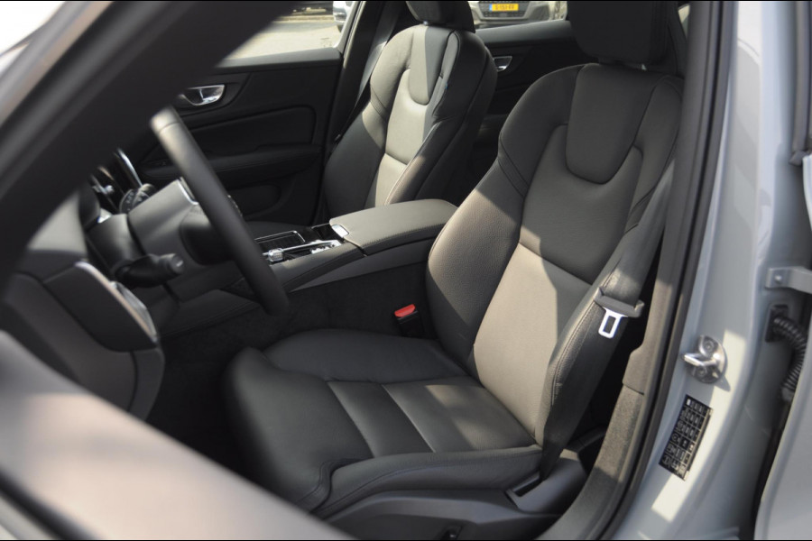 Volvo V60 T6 350PK Automaat Plus Dark / cruise control   / Apple carplay / Elektrische stoelen met geheugen / Parkeersensoren met camera / Elektrische achterklep