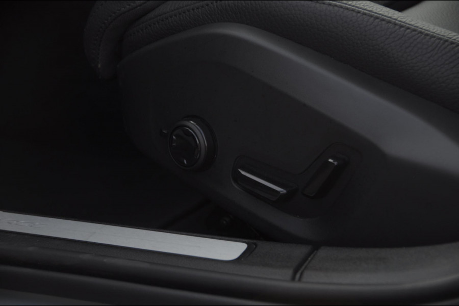 Volvo V60 T6 350PK Automaat Plus Dark / cruise control   / Apple carplay / Elektrische stoelen met geheugen / Parkeersensoren met camera / Elektrische achterklep