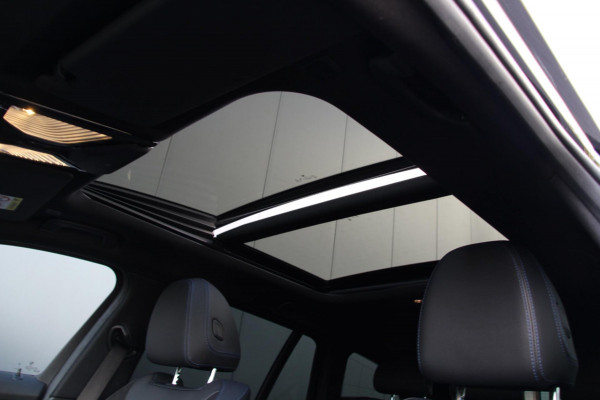 BMW 3 Serie Touring 330e xDrive | M-sport | Pano | Trekhaak