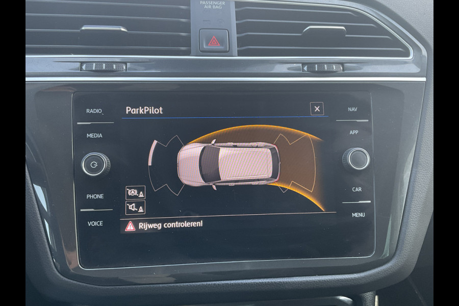 Volkswagen Tiguan 1.5 TSI ACT Comfortline Automaat Elek.Trekhaak Adap.Cruise Carplay!