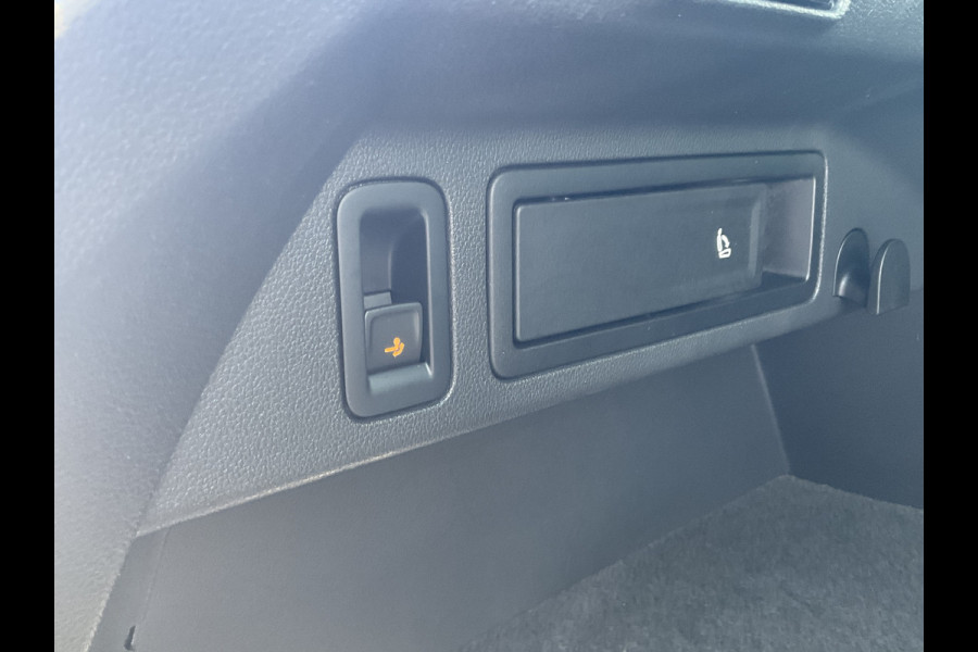 Volkswagen Tiguan 1.5 TSI ACT Comfortline Automaat Elek.Trekhaak Adap.Cruise Carplay!