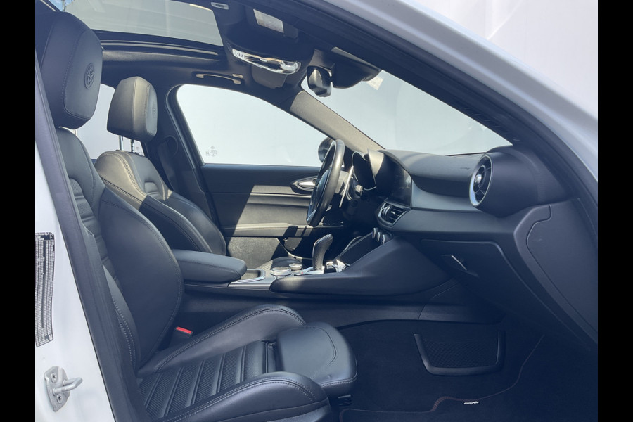 Alfa Romeo Giulia 2.0 T 281pk Veloce AWD Q4 Pano.dak Carplay