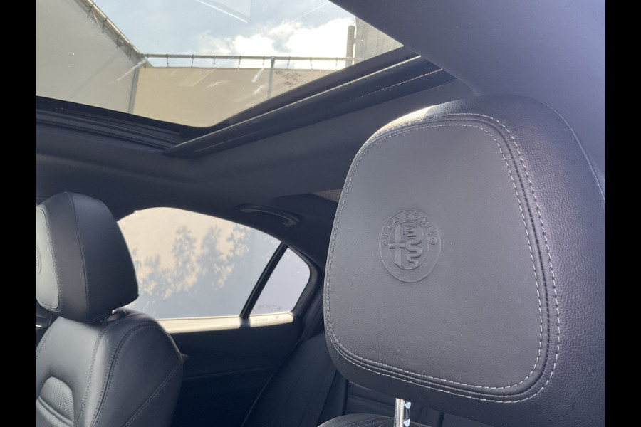 Alfa Romeo Giulia 2.0 T 281pk Veloce AWD Q4 Pano.dak Carplay