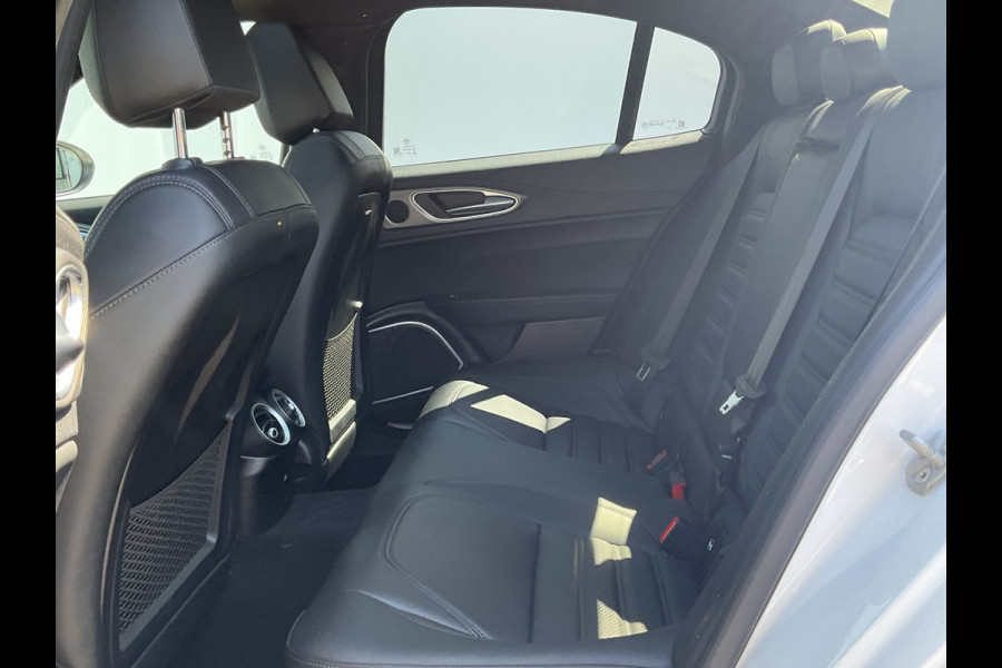 Alfa Romeo Giulia 2.0 T 281pk Veloce AWD Q4 Pano.dak Carplay