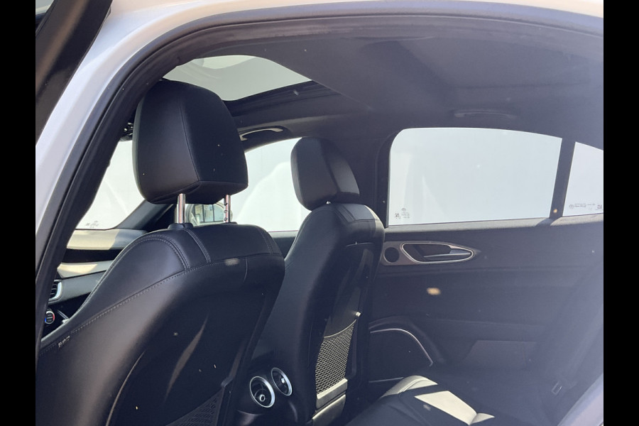 Alfa Romeo Giulia 2.0 T 281pk Veloce AWD Q4 Pano.dak Carplay