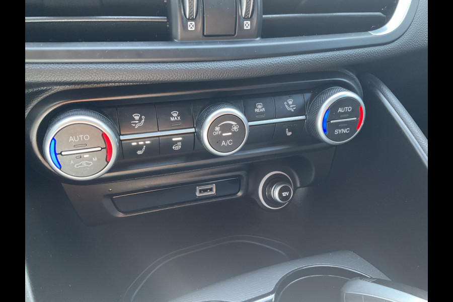 Alfa Romeo Giulia 2.0 T 281pk Veloce AWD Q4 Pano.dak Carplay