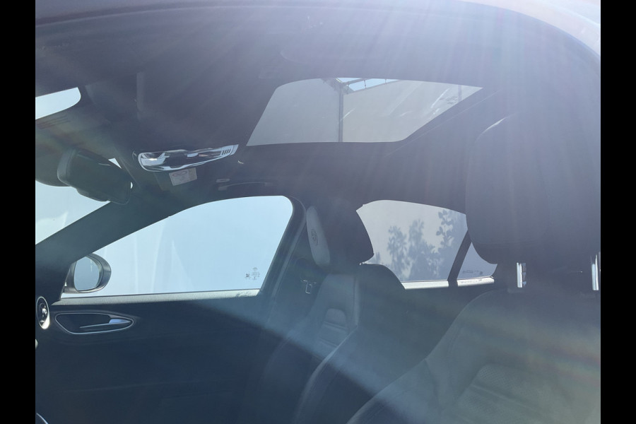 Alfa Romeo Giulia 2.0 T 281pk Veloce AWD Q4 Pano.dak Carplay
