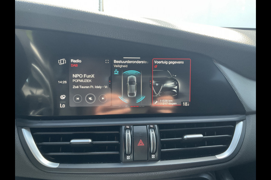 Alfa Romeo Giulia 2.0 T 281pk Veloce AWD Q4 Pano.dak Carplay