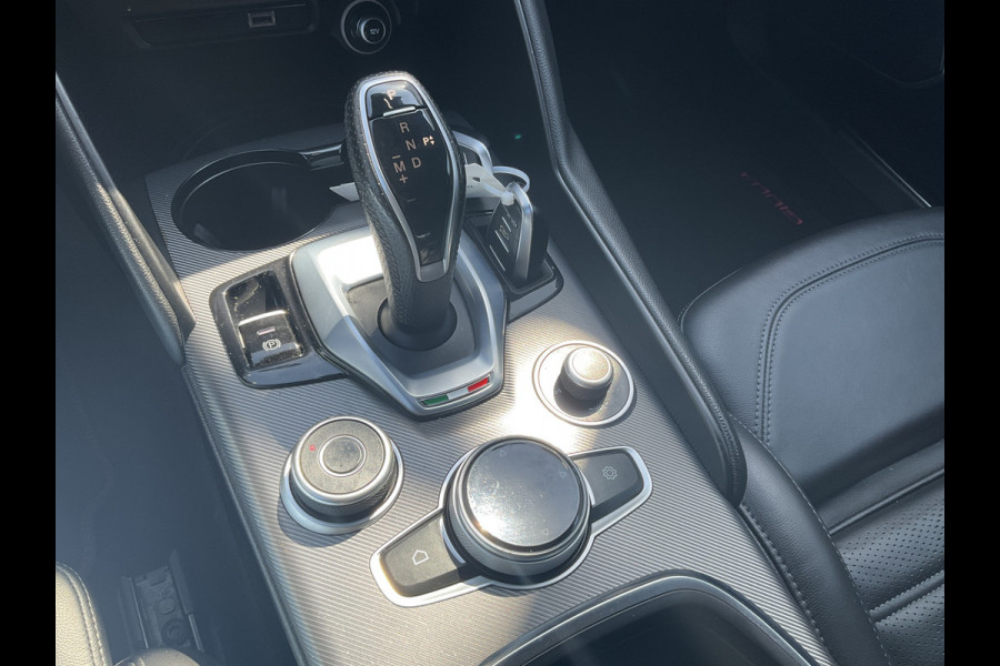 Alfa Romeo Giulia 2.0 T 281pk Veloce AWD Q4 Pano.dak Carplay