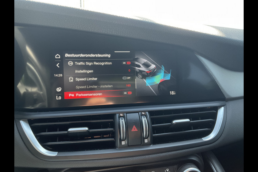 Alfa Romeo Giulia 2.0 T 281pk Veloce AWD Q4 Pano.dak Carplay