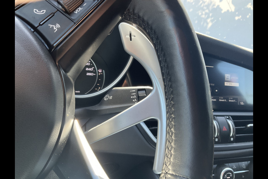 Alfa Romeo Giulia 2.0 T 281pk Veloce AWD Q4 Pano.dak Carplay