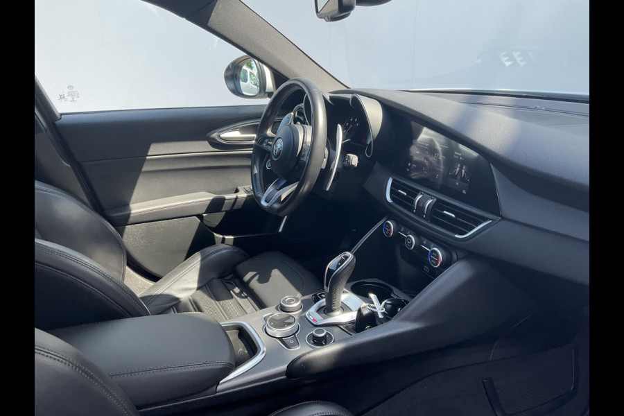 Alfa Romeo Giulia 2.0 T 281pk Veloce AWD Q4 Pano.dak Carplay
