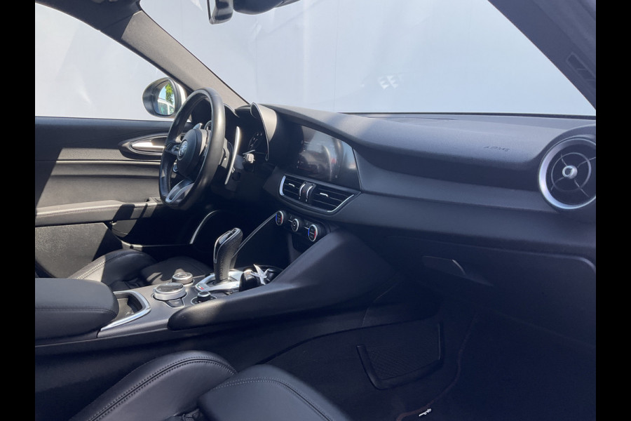Alfa Romeo Giulia 2.0 T 281pk Veloce AWD Q4 Pano.dak Carplay