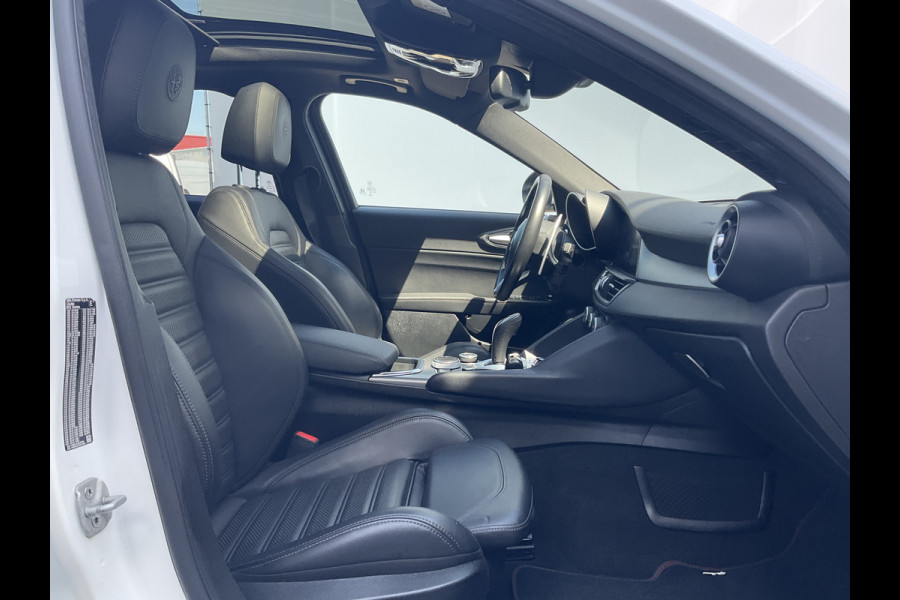 Alfa Romeo Giulia 2.0 T 281pk Veloce AWD Q4 Pano.dak Carplay