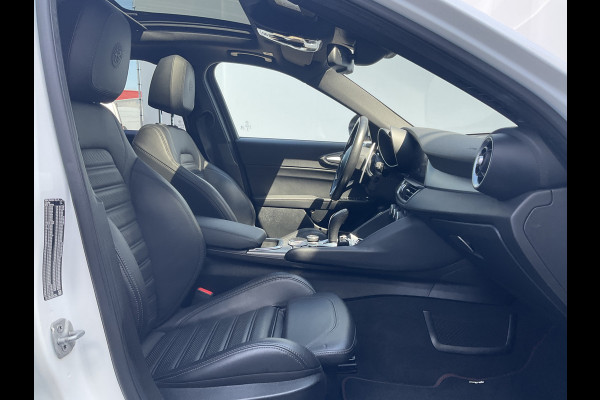 Alfa Romeo Giulia 2.0 T 281pk Veloce AWD Q4 Pano.dak Carplay