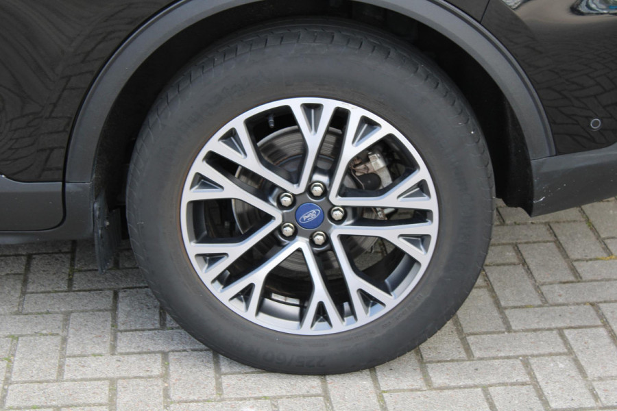 Ford Kuga 2.5 PHEV Titanium | Adaptieve Cruise Control | 18 Inch Lichtmetalen Velgen | Climate Control | PDC V +A | BLIS |