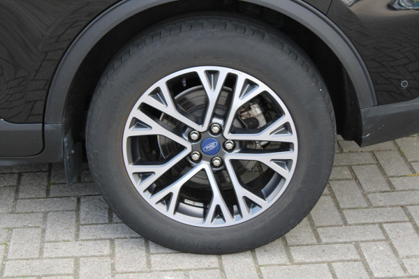 Ford Kuga 2.5 PHEV Titanium | Adaptieve Cruise Control | 18 Inch Lichtmetalen Velgen | Climate Control | PDC V +A | BLIS |