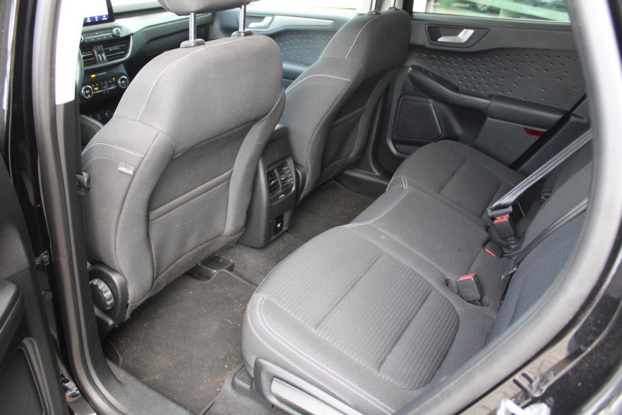 Ford Kuga 2.5 PHEV Titanium | Adaptieve Cruise Control | 18 Inch Lichtmetalen Velgen | Climate Control | PDC V +A | BLIS |
